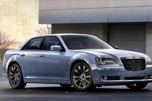 Chrysler 300S 2014, ligera renovación para la gran berlina norteamericana