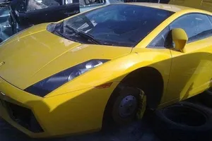 Un Lamborghini Gallardo, al desguace en Granada por error