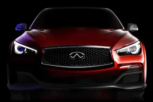 Infiniti Q50 Eau Rouge, inspiración en la Fórmula 1 para la carretera