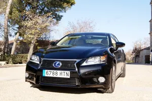 Lexus GS 300h: Introducción, exterior e interior