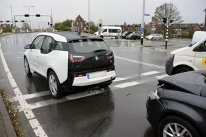 Un prototipo del BMW i8 acaba destrozado