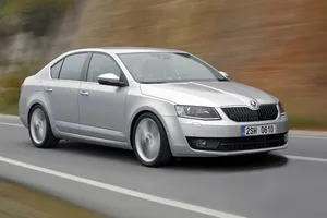 Alemania - Diciembre 2013: El Skoda Octavia entra en el Top 5 y el Hyundai i30 hace historia