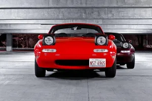 El Mazda MX-5 celebra su 25º aniversario