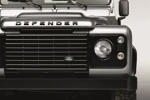 Land Rover Defender Black Pack y Silver Pack