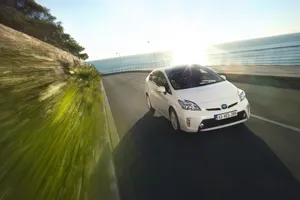 Llamada a revisión en el Toyota Prius de tercera generación, con actualización de software