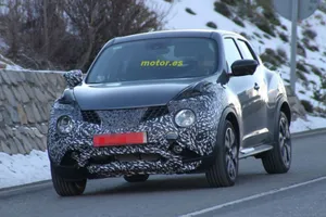 Nissan Juke 2015, primeras imágenes de su restyling con nuevo frontal y trasera