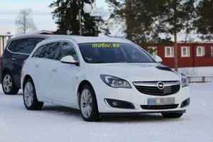 Opel Insignia 2016, la nueva generación ya se encuentra en sus primeras pruebas
