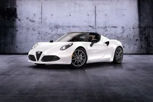 Alfa Romeo 4C Spider, con el cielo como techo