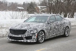 Cadillac CTS-V 2016, probándose frente al BMW M5