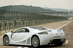 Un GTA Spano perseguido por un Ferrari 458 Spider en Mónaco