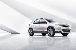 Citroën C-XR Concept, un nuevo SUV en el Salón de Pekín 2014