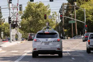 La conducción autónoma de Google se enfrenta al tráfico urbano en ciudad