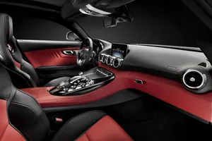 Mercedes-Benz revela las primeras imágenes del AMG GT