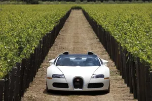 Un misterioso Bugatti Veyron de pruebas en Nürburgring
