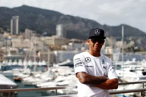 Hamilton empieza la guerra psicológica contra Rosberg