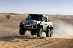 Mercedes G 63 AMG 6x6 2015, seis ruedas y mucha exclusividad