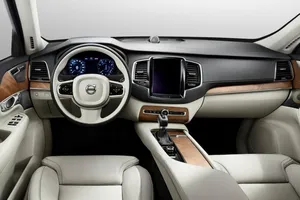 Volvo XC90 2015, imágenes del interior del nuevo modelo