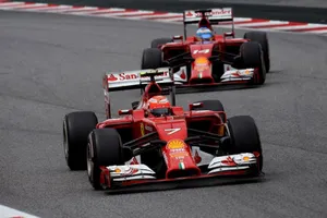 Hakkinen cree que Alonso o Raikkonen dejarán Ferrari