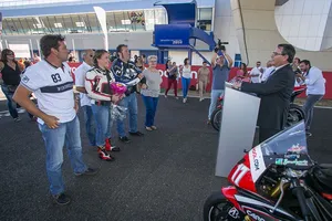 Primera boda civil celebrada en el circuito de Jerez