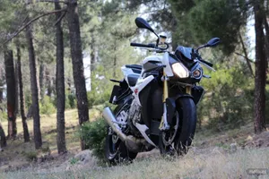 BMW S 1000 R: Con los deberes bien hechos (II)