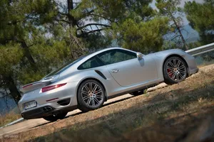 Porsche 911 Turbo (I): Gama, precio y equipamiento