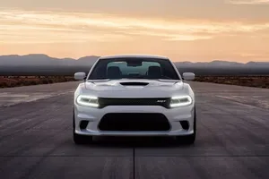 Dodge Charger SRT Hellcat, pura brutalidad americana (con vídeo)