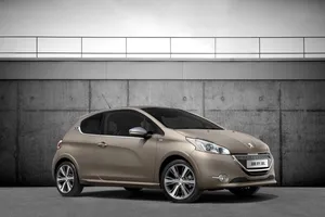 Peugeot 208 XY JBL, con la música a Francia