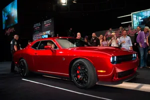 Subastan el primer Dodge Challenger Hellcat por 825.000 dólares