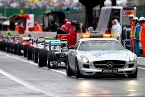 Jacques Villeneuve propone modificar las reglas de Safety Car