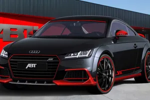 ABT Audi TT 2015, negro y rojo para no pasar desapercibido