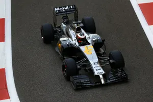 Problemas para McLaren Honda en la primera jornada de test