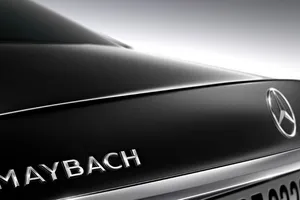 Un pequeño adelanto del Mercedes S600 Maybach antes de su presentación