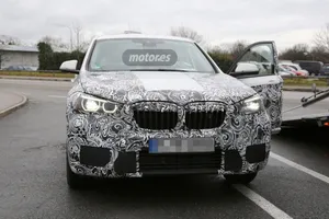 El BMW X1 2015 se pasea con poco camuflaje