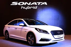 Hyundai Sonata Hybrid 2015, los híbridos también gustan en Hyundai
