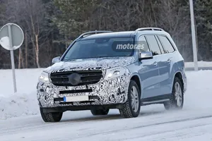 Mercedes GLS 2015, de pruebas en la nieve
