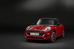 MINI John Cooper Works 2015, imágenes y datos al descubierto