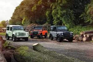 Land Rover Defender Celebration Series: ediciones limitadas Autobiography, Heritage y Adventure