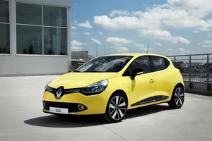 Francia - Diciembre 2014: El Renault Clio se corona como líder absoluto del año