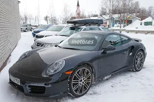 Porsche 911 Turbo 2015, vemos su interior por primera vez