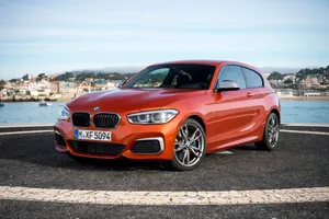 BMW M135i 2015, un vistazo al miembro más deportivo de la familia