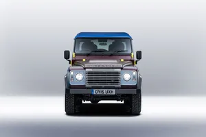 Un One-Off para el Land Rover Defender firmado por Paul Smith