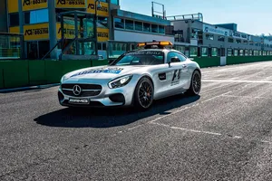 Mercedes AMG GT S F1 Safety Car, dispuesto para dirigir las carreras