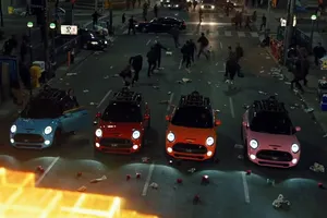 Cuatro MINI Cooper S, protagonistas de la película "Pixels"