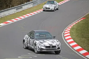 El chasis del Maserati Levante 2016 avistado en Nürburgring