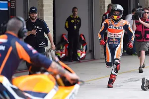 Marc Márquez (MotoGP), Johann Zarco (Moto2) y Danny Kent (Moto3) salen desde la pole