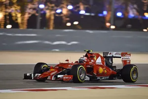 Kimi Raikkonen fue la estrella en la noche de Bahrein