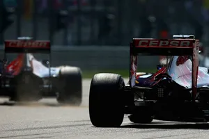 Sainz y Verstappen en Bahrein: extraños en la noche