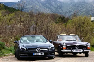 Mercedes Pagoda vs SL 500: 50 años de evolución