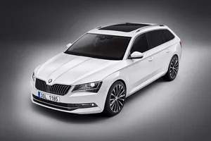 Skoda Superb Combi 2015, érase un maletero a un coche pegado