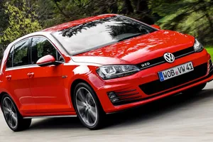 Reino Unido - Abril 2015: Volkswagen adelanta a Vauxhall en el ranking